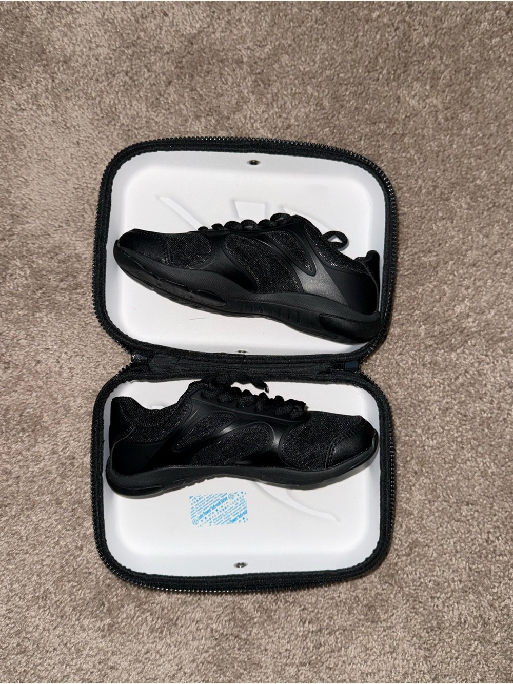 Kids All-Black Lightweight Trainer
